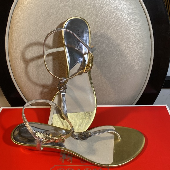 Michael Kors sandals like new in good condition. - Picture 6 of 6